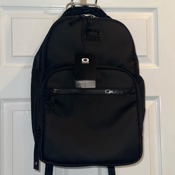 OGIO Commuter Transfer Pack, Backpack, Laptop Bag Padded Back Panel Black NWT! - Picture 1 of 6